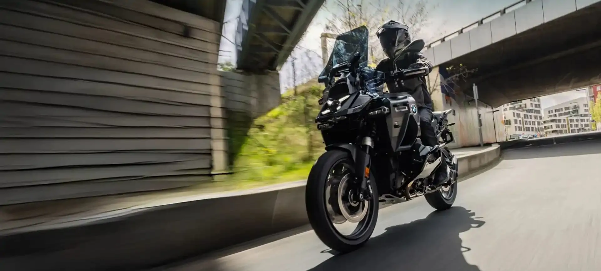 BMW R 1300 GSA Dark Edition dès 299€/mois* sans apport