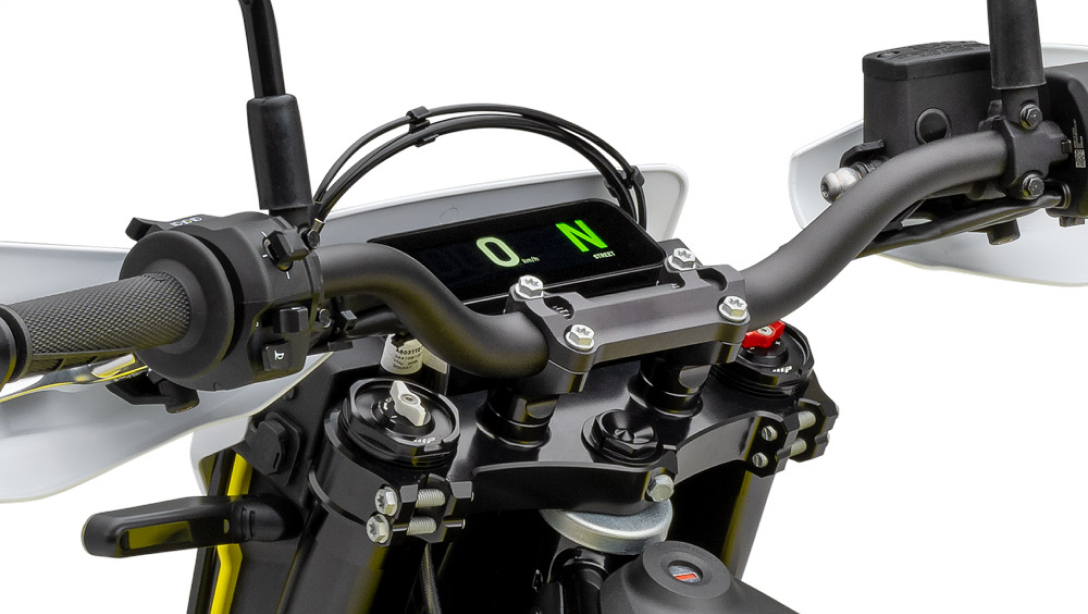 Détail du moteur 4 temps de la Husqvarna FE 250 2026