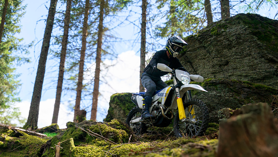 Détail du frein avant de la Husqvarna FE 350 2026