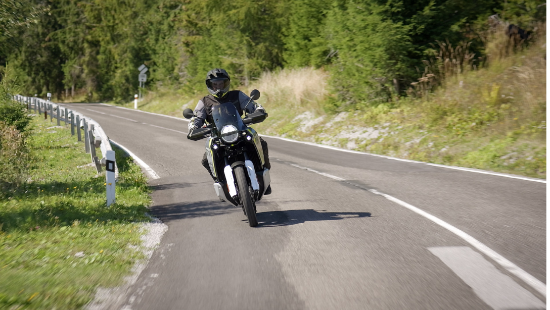 Husqvarna Norden 901 2026 sur route et tout-terrain