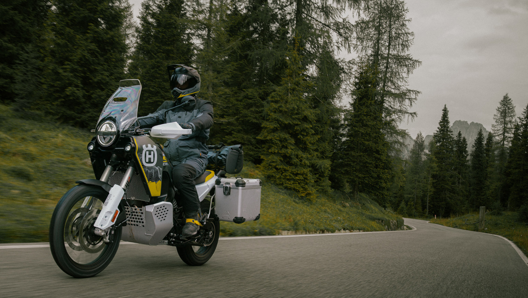 Selle confort et valises de la Husqvarna Norden 901 Expedition 2026