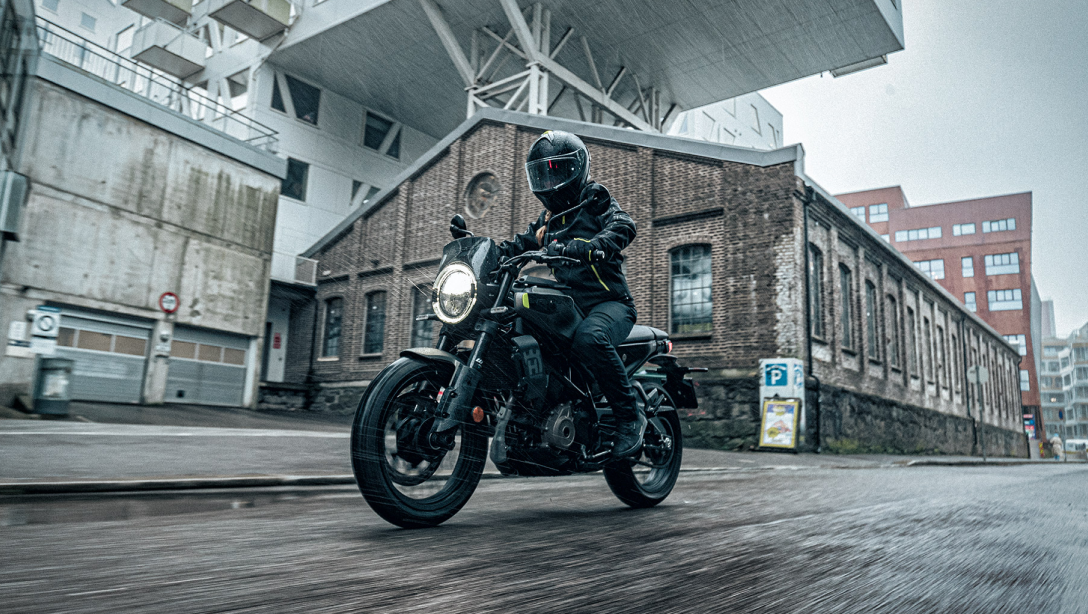 Husqvarna Svartpilen 125 2025