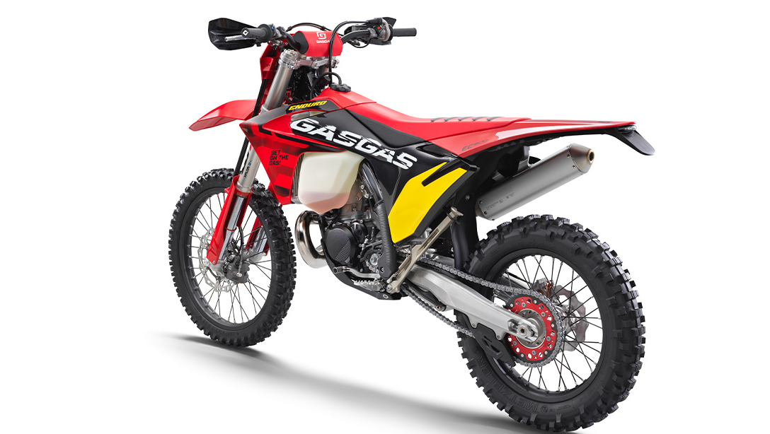 Profil de la GASGAS EC 300 GP 2026 en action sur piste