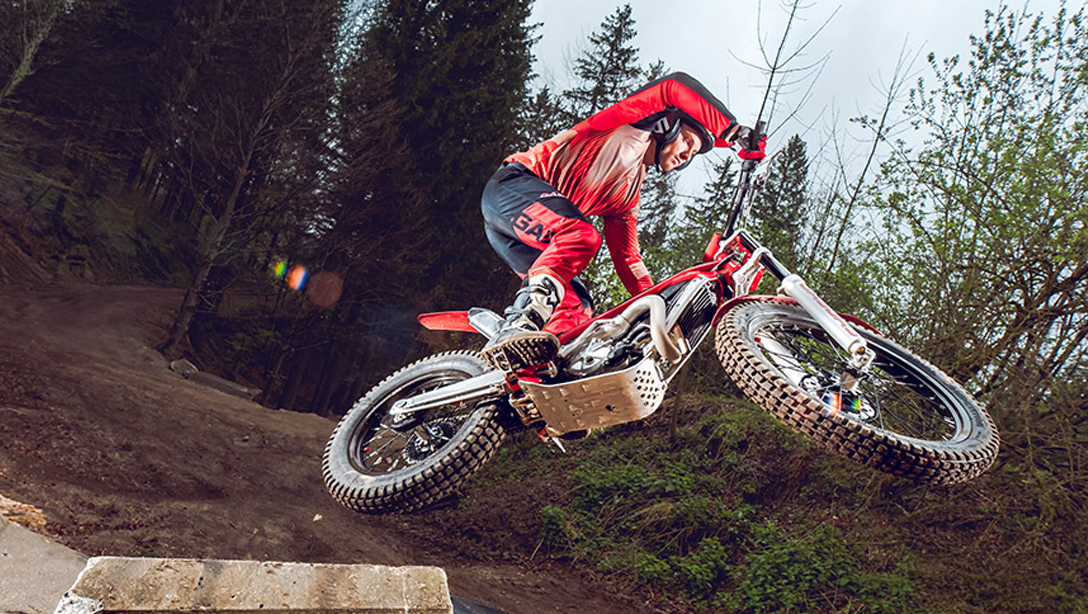 Châssis de la GASGAS TXT Racing 125 2026 sur terrain trial