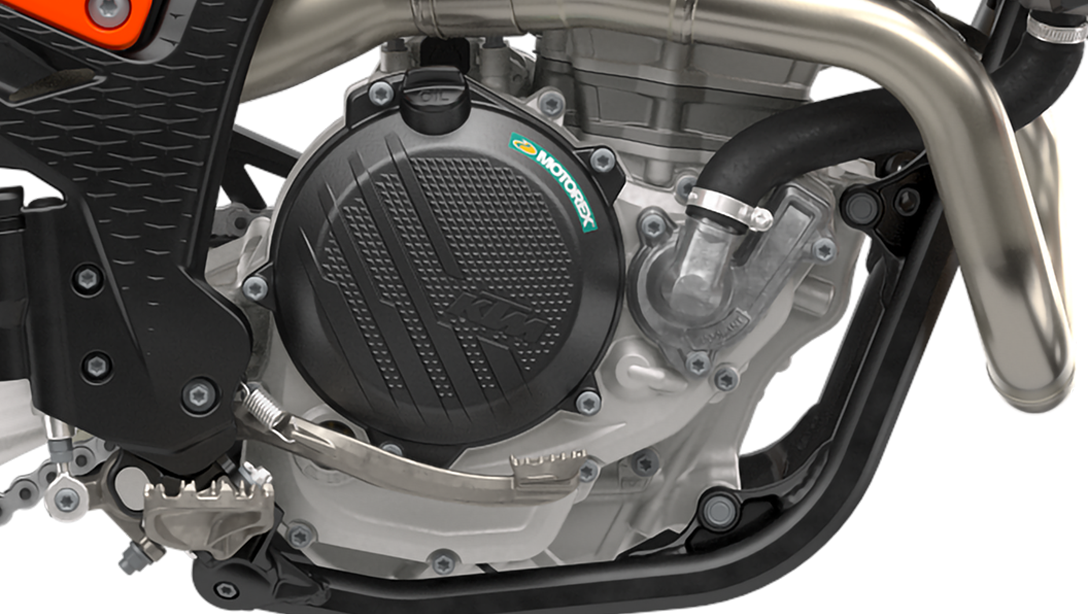 Suspension WP de la KTM 250 EXC-F 2026 sur terrain accidenté