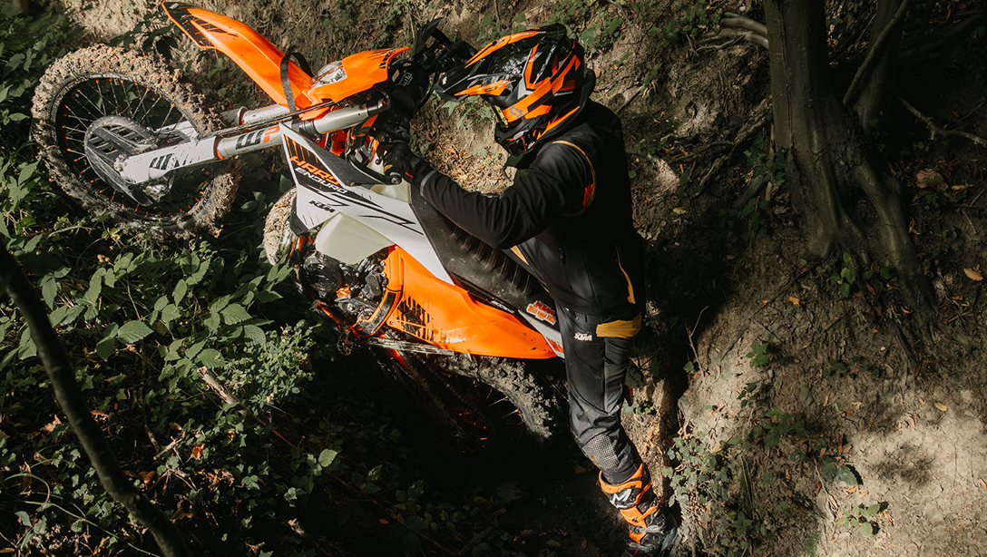 Tableau de bord digital de la 2026 KTM 300 EXC HARDENDURO