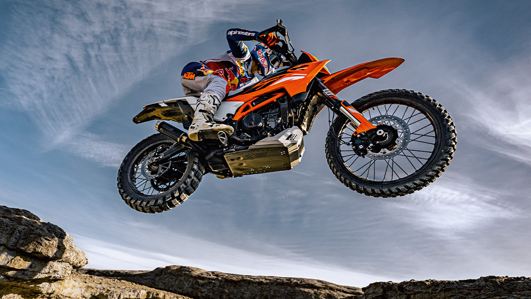 Détail du tableau de bord digital de la 2026 KTM 390 Enduro R