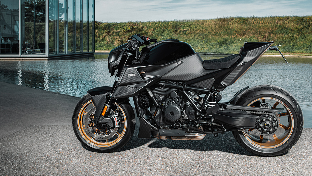Détail du moteur de la KTM 2023 Brabus 1300 R Masterpiece Edition
