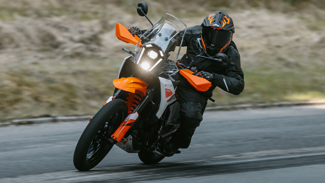 Tableau de bord numérique de la 2026 KTM 390 Adventure X