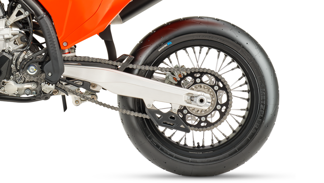 Freins Brembo de la KTM 450 SMR 2026, gros plan