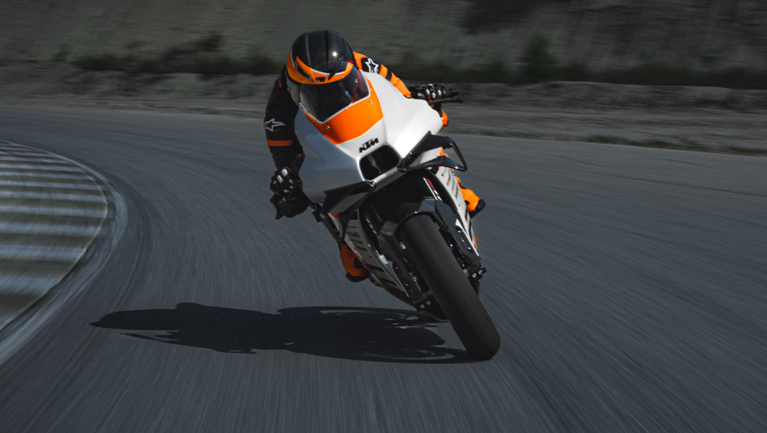 Tableau de bord digital de la KTM RC 8C 2024
