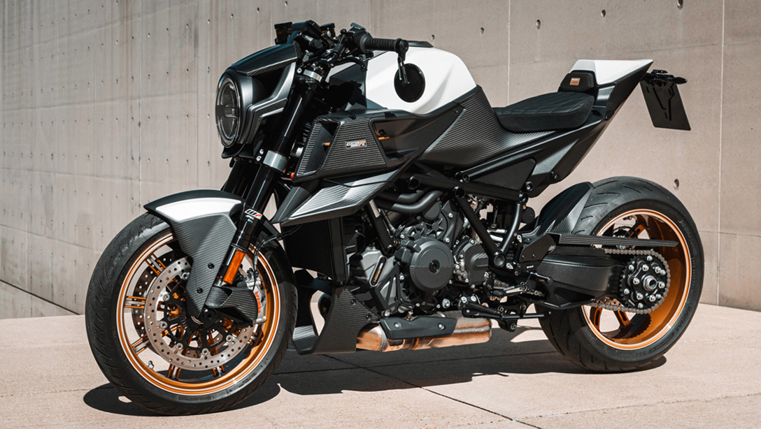 Détail du logo Brabus sur la KTM 2023 Brabus 1300 R Masterpiece Edition