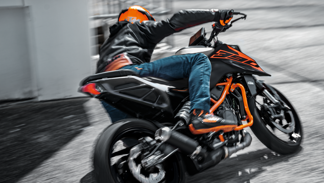 Tableau de bord digital de la 2026 KTM 390 Duke
