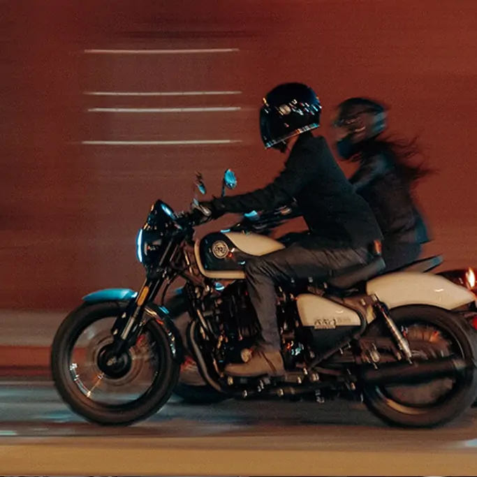 Tableau de bord numérique de la Royal Enfield Bullet 650 2026 affichant les fonctionnalités modernes