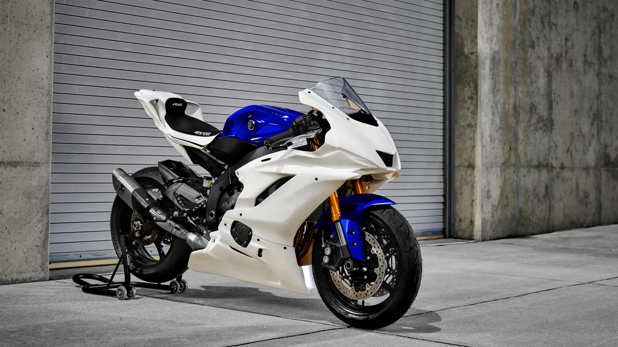 Moteur et échappement Akrapovič Yamaha 2024 R6 GYTR