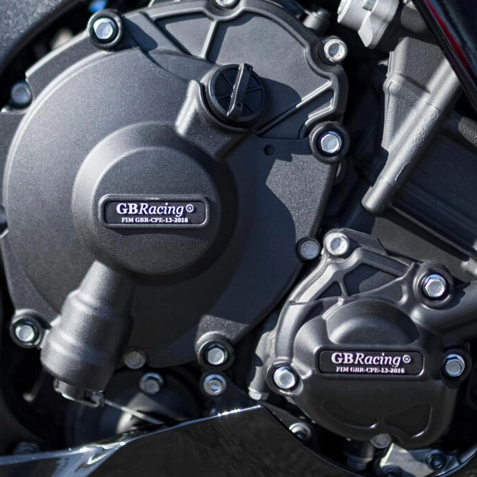 Carénage carbone et design racing Yamaha 2025 R1 GYTR