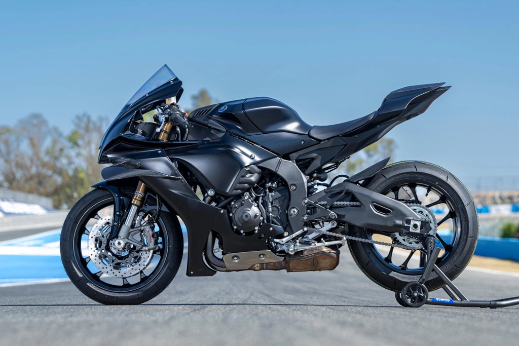Détail du carénage aérodynamique de la Yamaha 2025 R1 RACE