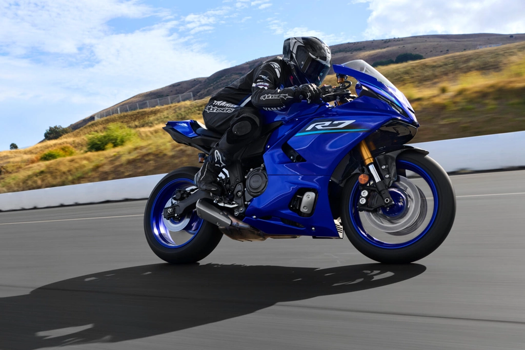 Tableau de bord numérique de la Yamaha R7