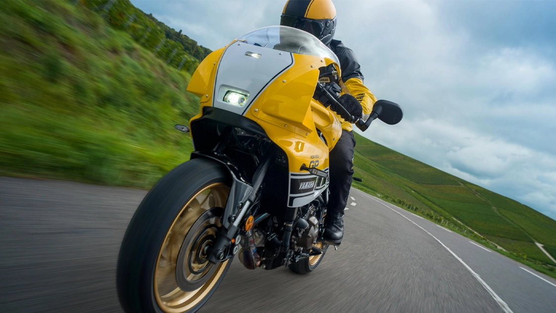 Tableau de bord numérique de la Yamaha XSR900 GP