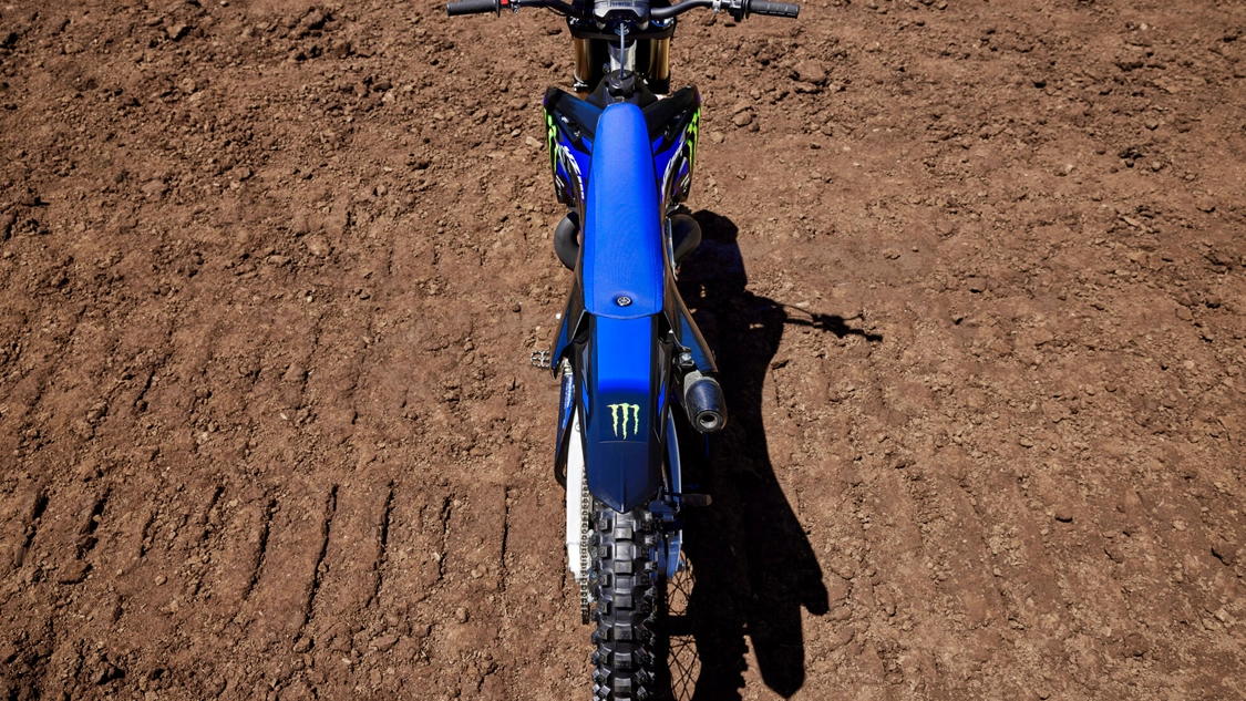 Suspension arrière et cadre léger de la Yamaha YZ250 Monster Energy 2025