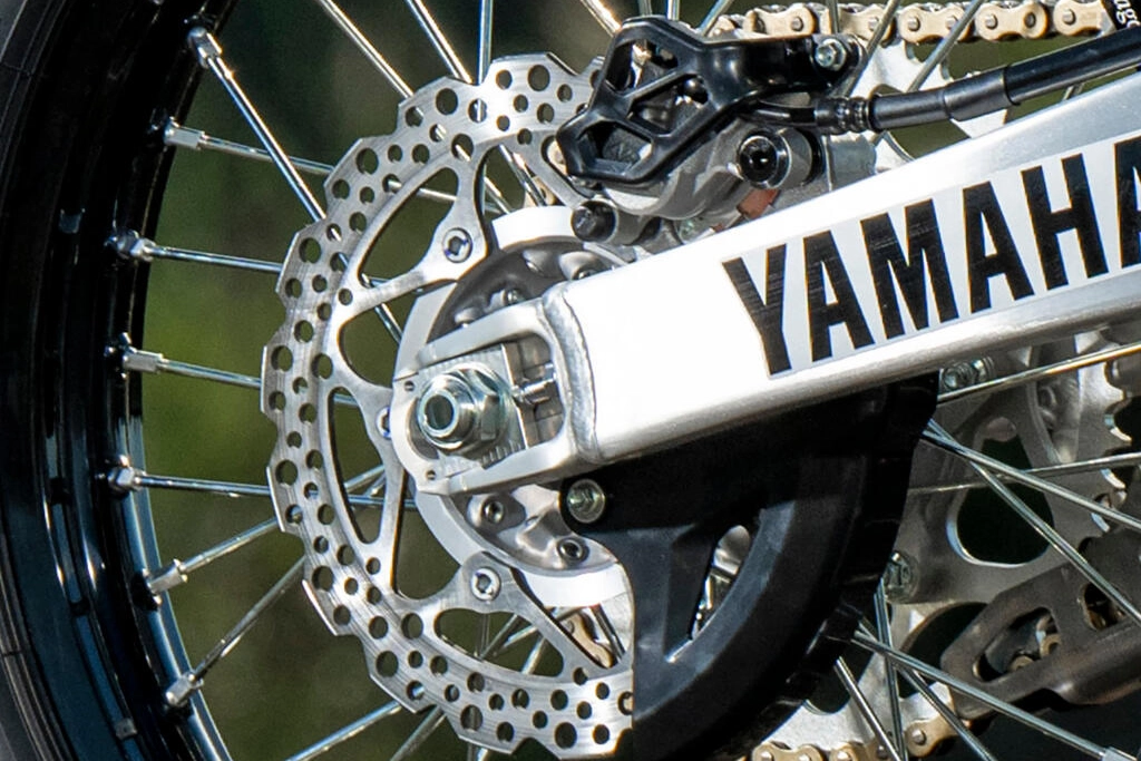 Détail du moteur de la Yamaha YZ250F 70th Anniversary Edition
