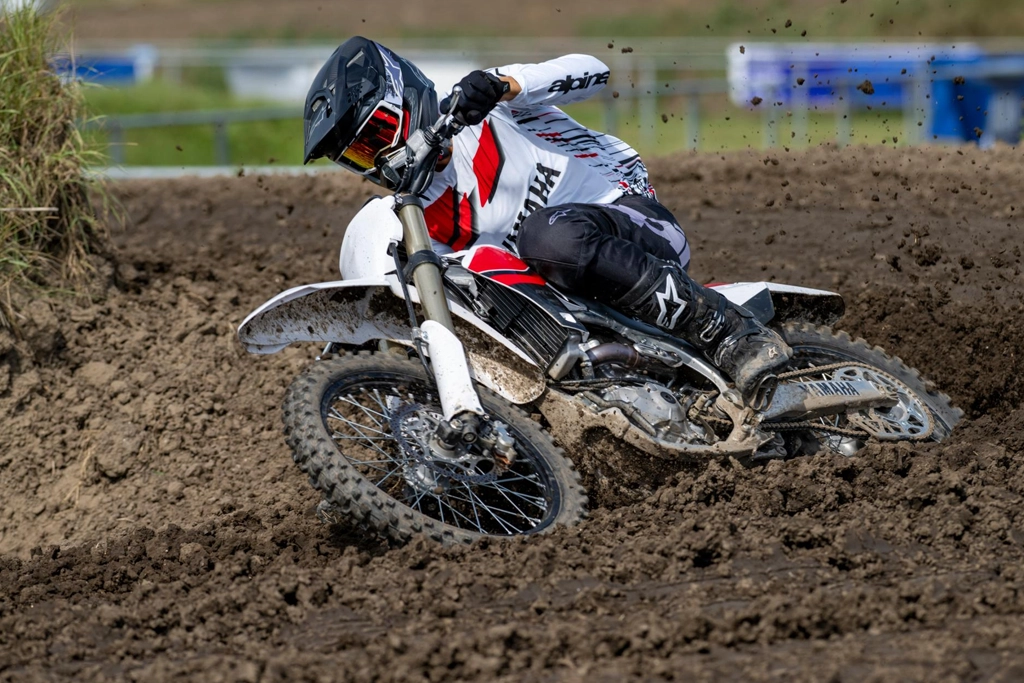 Détail du moteur de la Yamaha YZ450F 70th Anniversary Edition