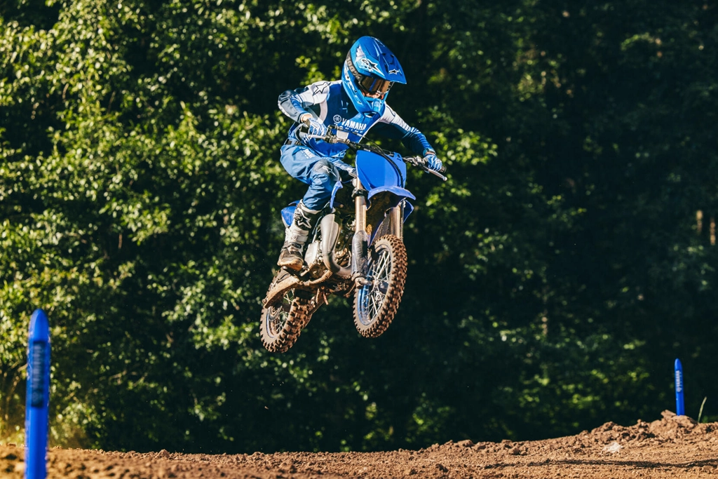 Détail du moteur compact de la Yamaha 2025 YZ65