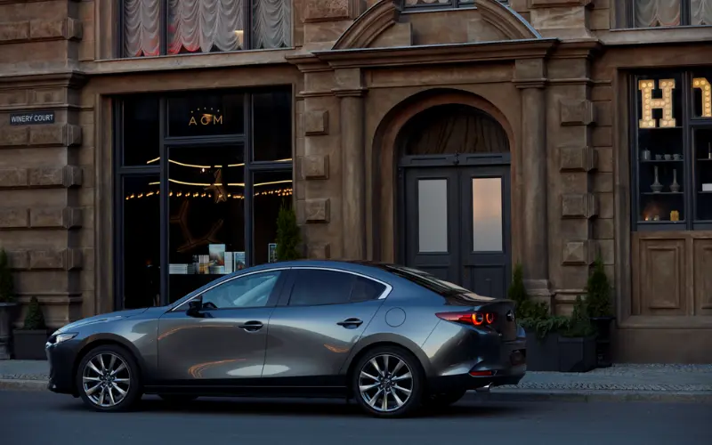 MAZDA 3 SEDAN