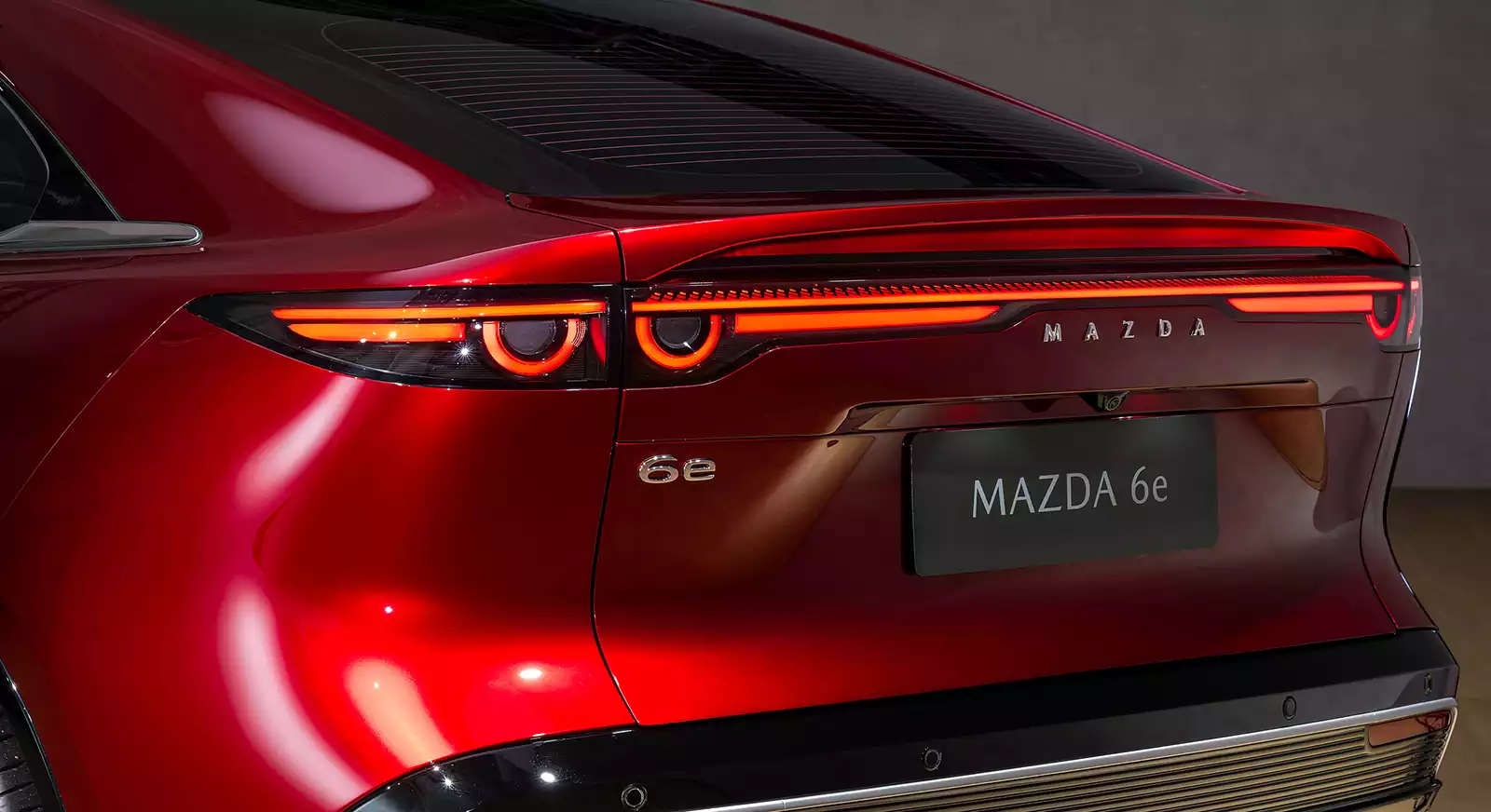 Vue arrière de la Mazda 6e 2026 Groupe Chevalley