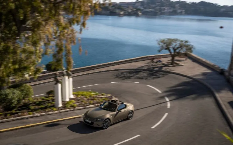 Mazda MX-5 RF en circulation