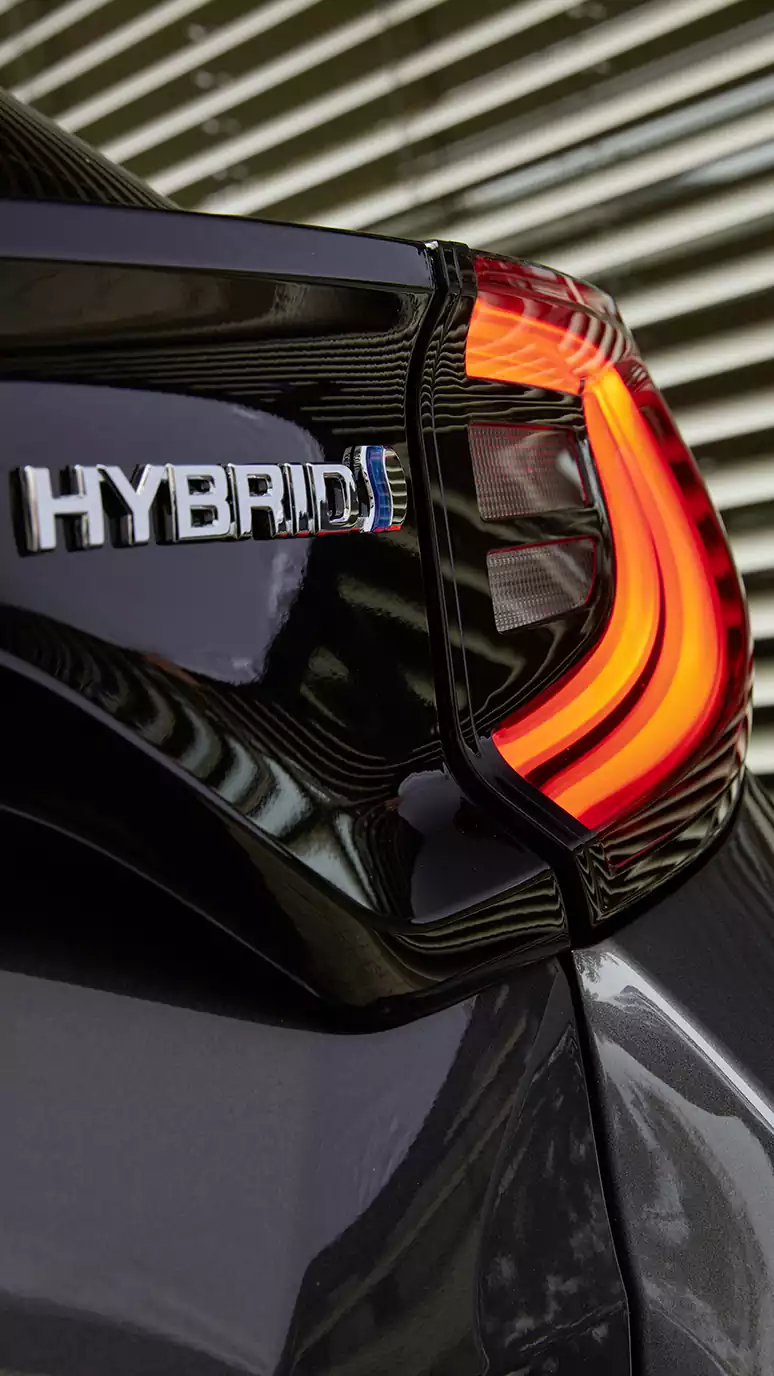 MAZDA2 hybrid Groupe Chevalley - vue zoom hybrid