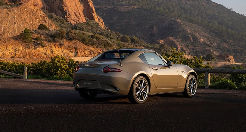 MAZDA MX-5 RF - chevalley - vue trois quart arriere