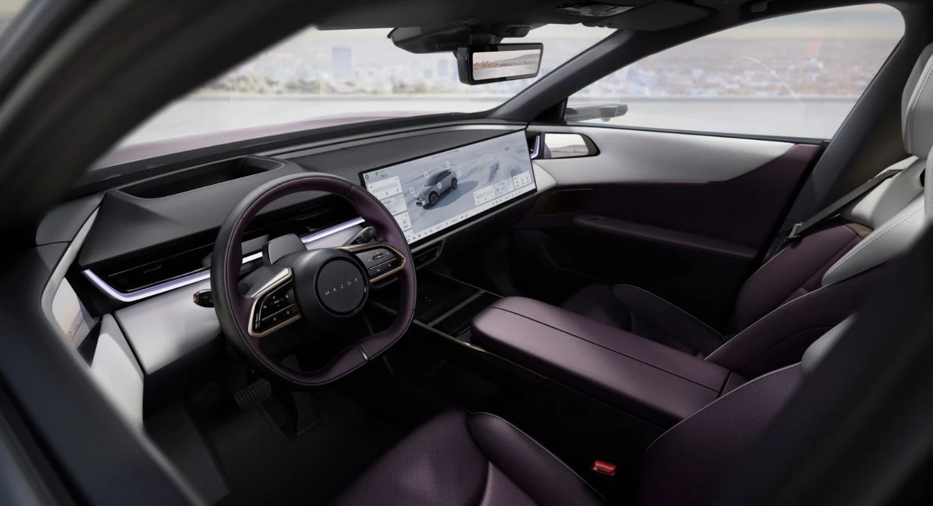Habitacle chic et minimaliste de la Mazda CX-6e
