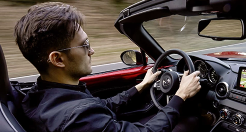 MAZDA MX-5 Chevalley - vue intérieur conducteur