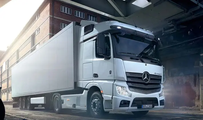 Mercedes Hamecher - Actros F design