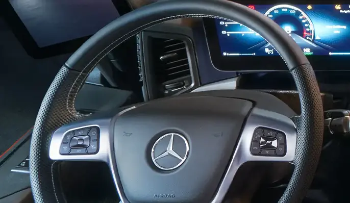 Mercedes Hamecher - Actros F Technologie