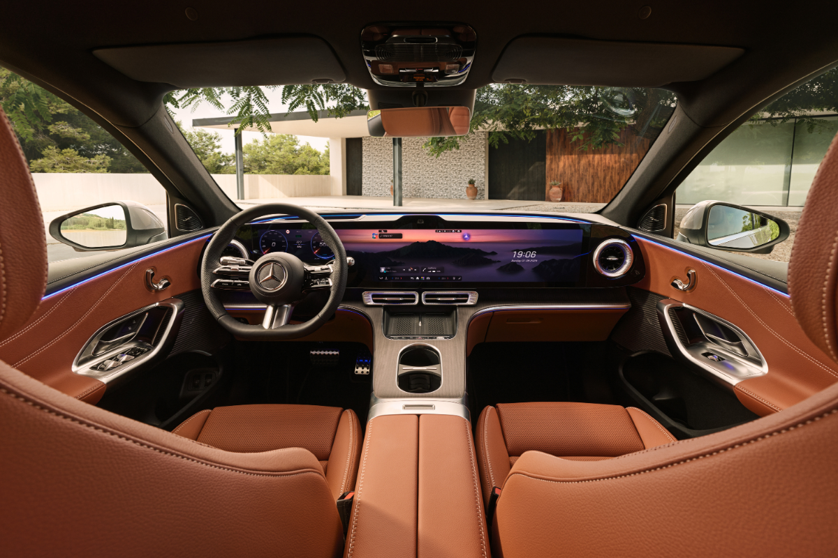 Vue avant Mercedes Benz SUV GLC 100% électrique 