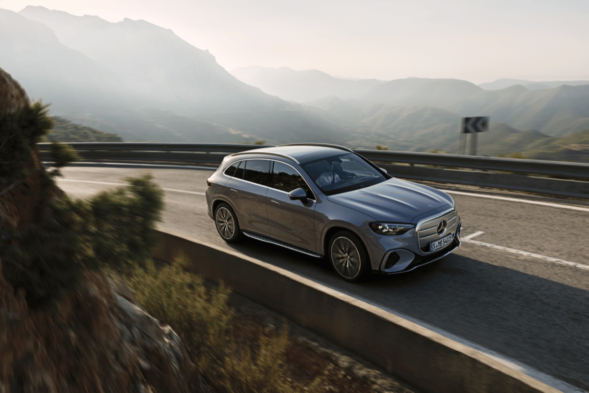 Mercedes vue de coté GLC 100% électrique