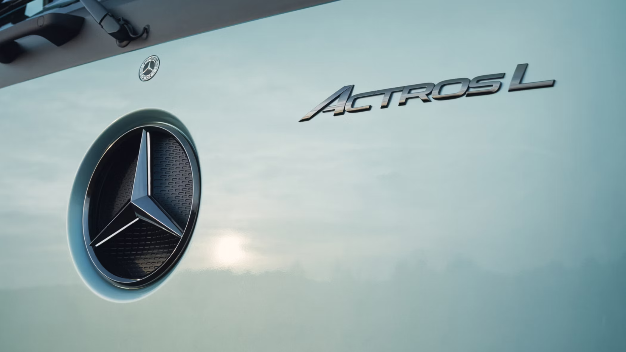 Mercedes De Willermin - Actros L vue trois quart