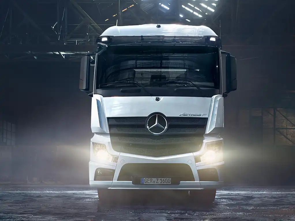 Mercedes De Willermin - Actros F Confort et espace