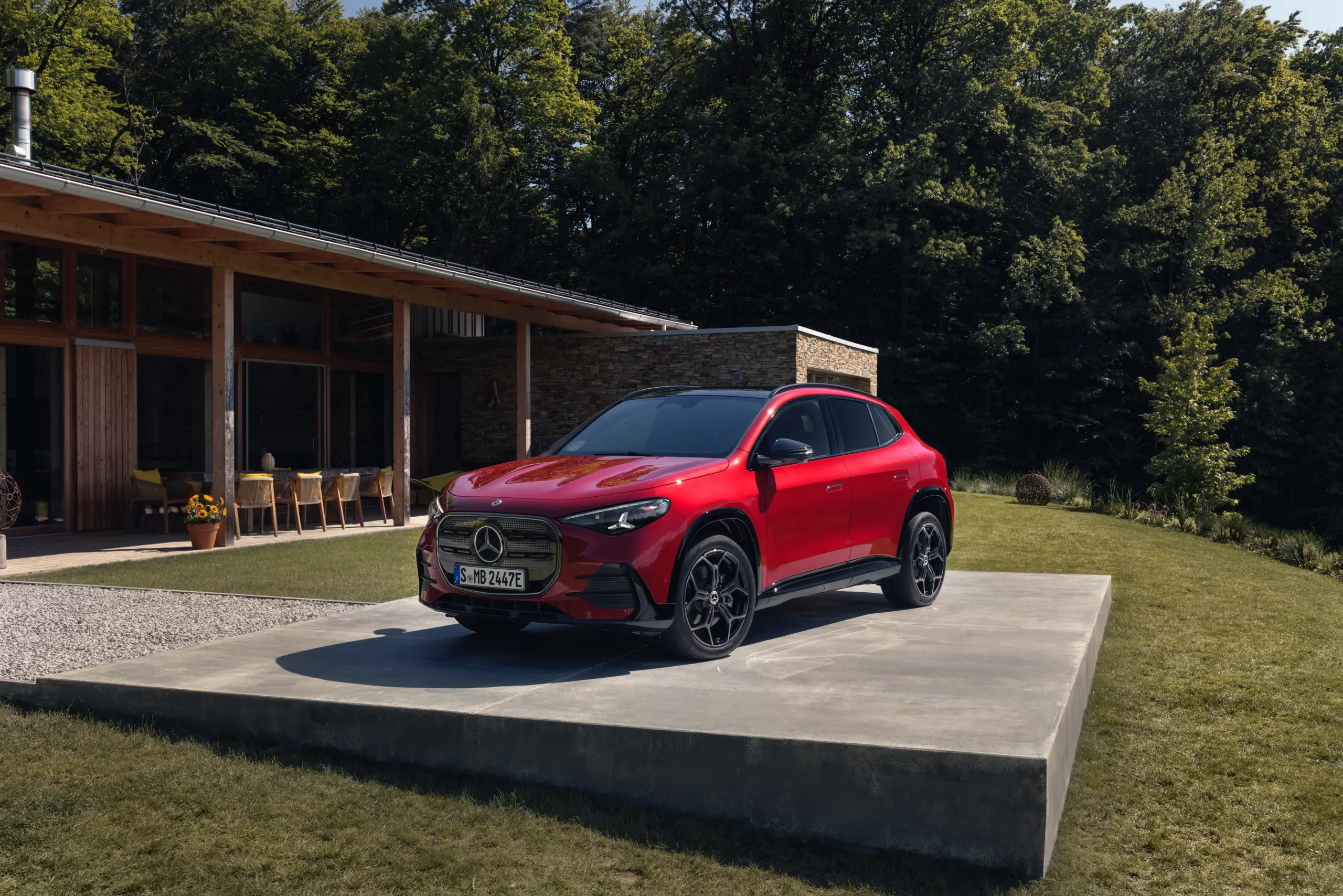 https://s3-sxb.aci-cloud.com/prod/mercedes-emb/galerie/mercedes_benz_gla__lectrique_face_avant_c_t__maison_20260813154143.webp