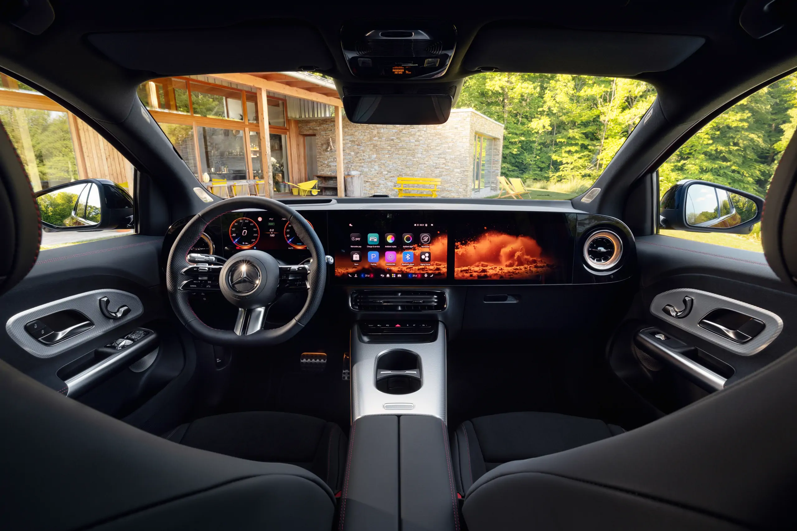 Intérieur avant Mercedes Benz GLA électrique 