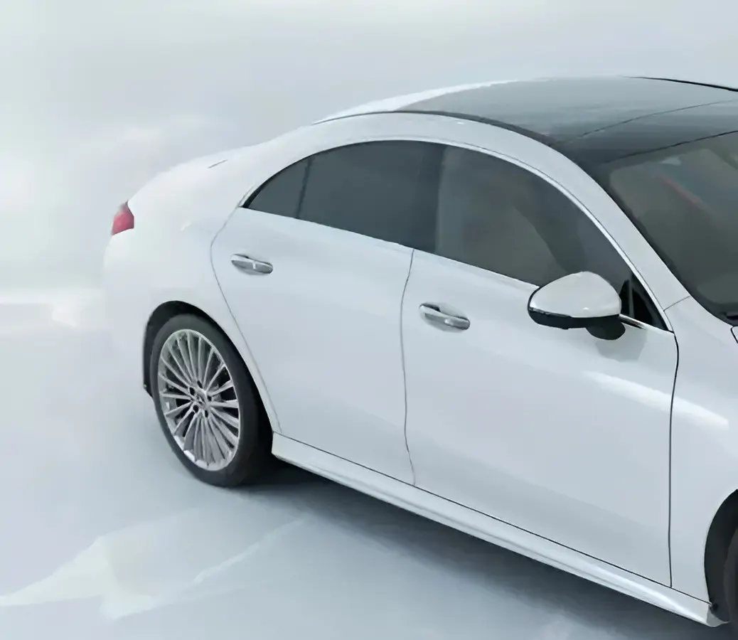 Mercedes-Benz-EMB - CLA coupé - vue coté moitié 