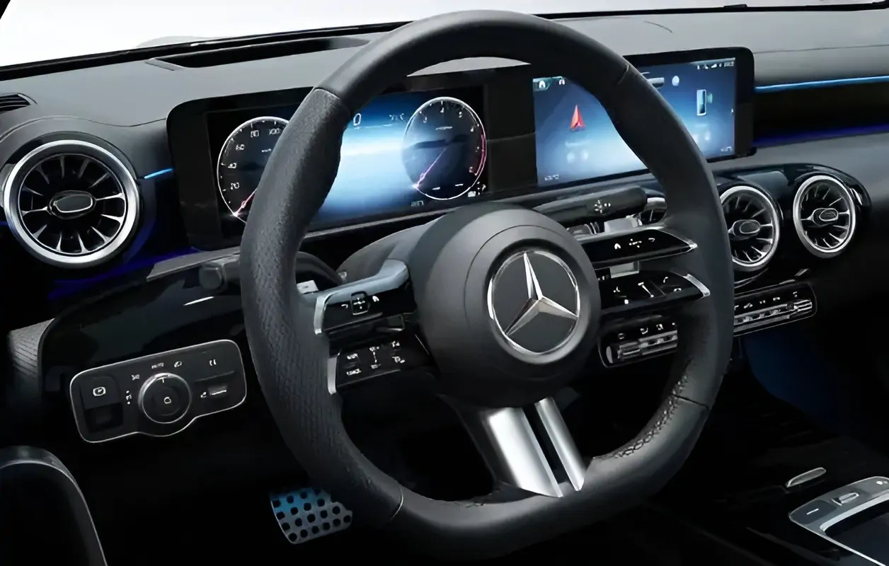Mercedes-EMB - CLA Coupé - Vue Technologie