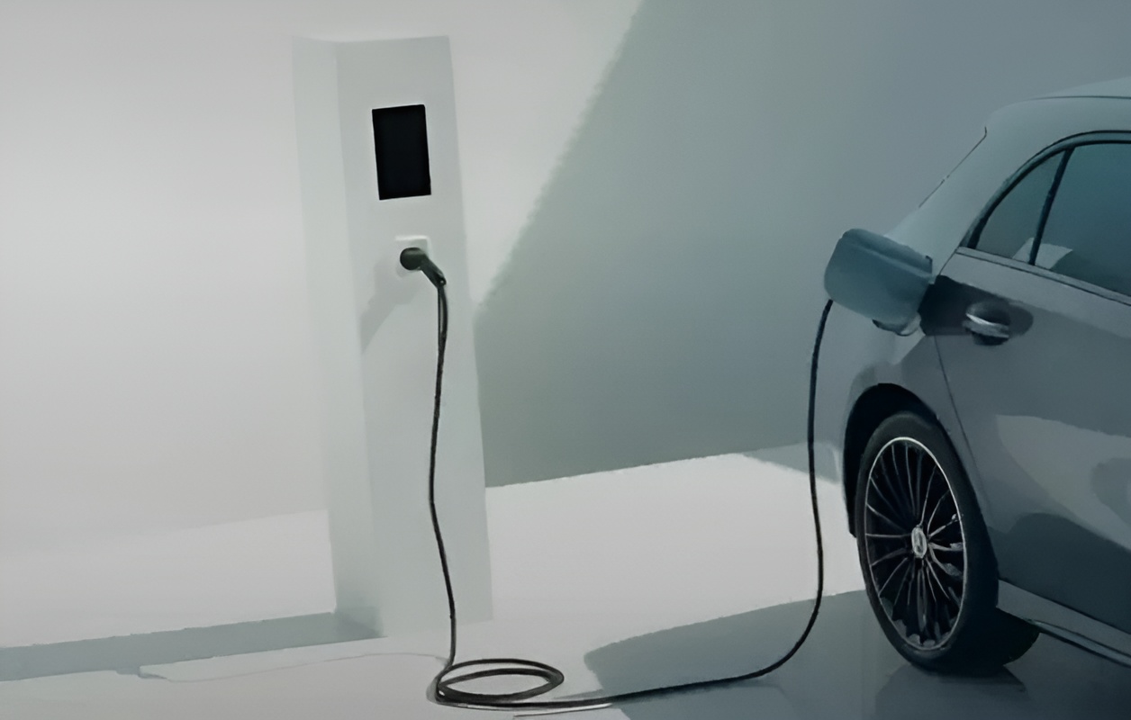 Mercedes-EMB - Classe E berline - Vue recharge