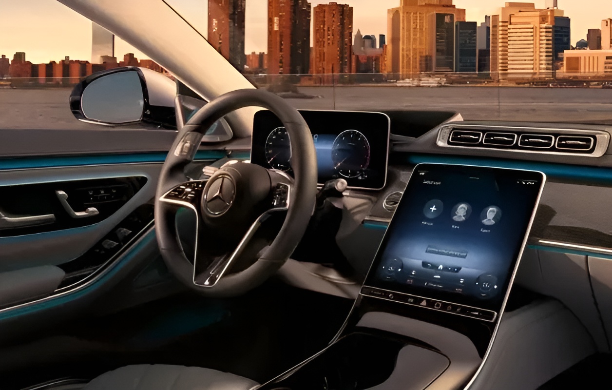 Mercedes-EMB - Classe S - Vue Technologie