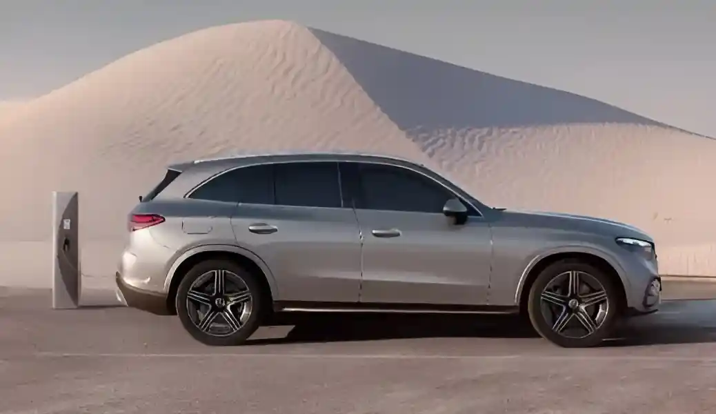 Mercedes-EMB - GLC - Vue profil