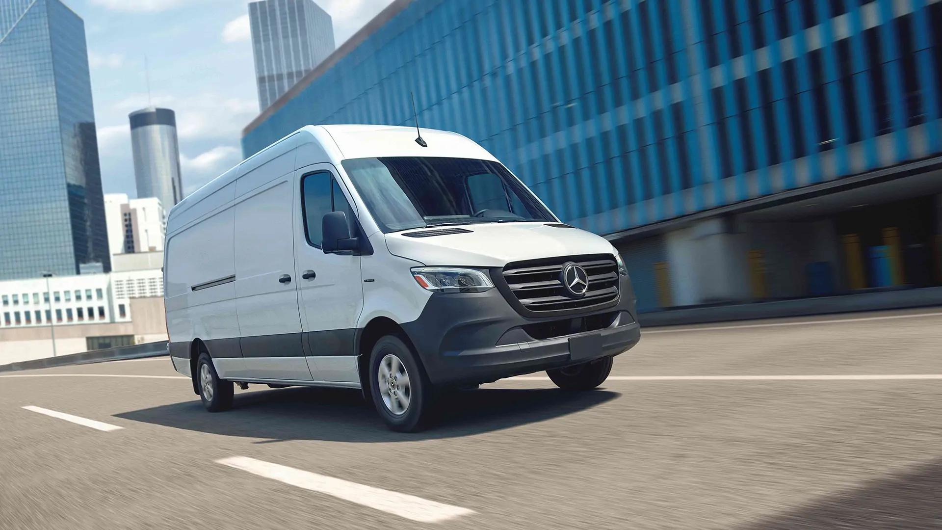Demandez votre offre eSprinter 100% électrique à partir de 350€ HT/mois