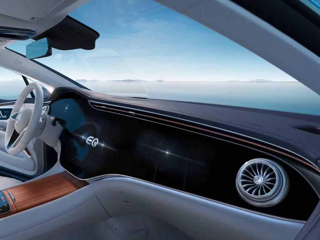 Mercedes Huillier - EQS onglet technologie