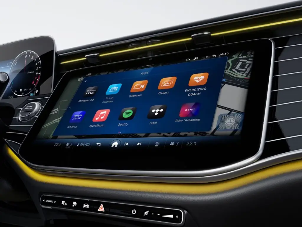 Mercedes Huillier - Classe E onglet technologie